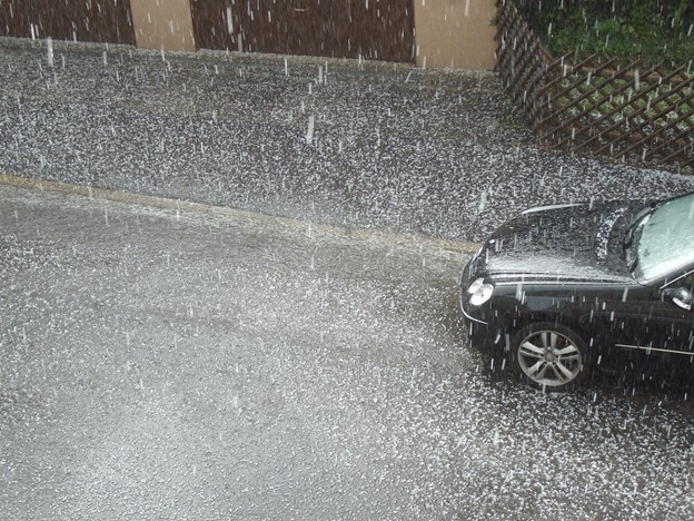 hail and wind damage affects your roof image2